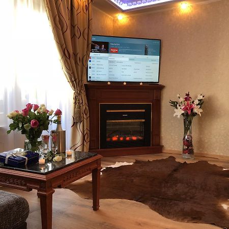 Golden Gapa Deluxe Studio Apartment 20 加爾米施-帕滕基興 外观 照片