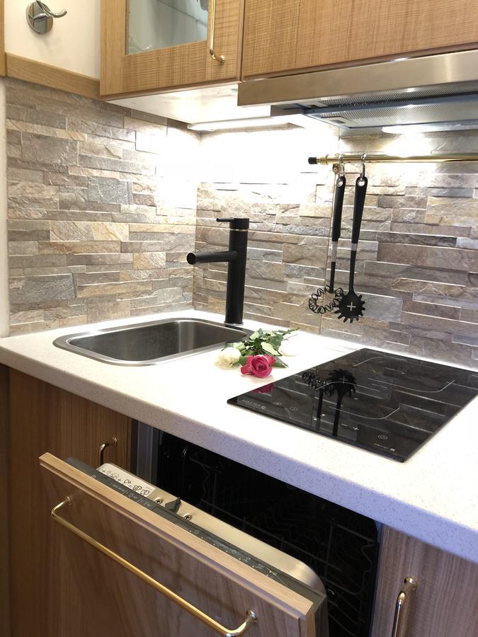 Golden Gapa Deluxe Studio Apartment 20 加爾米施-帕滕基興 外观 照片