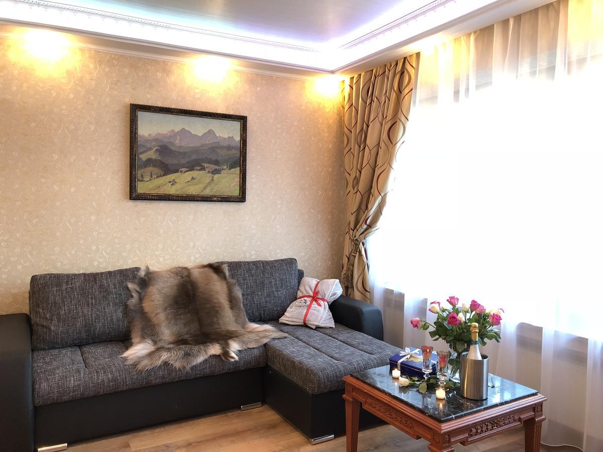 Golden Gapa Deluxe Studio Apartment 20 加爾米施-帕滕基興 外观 照片